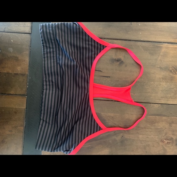 Sports bra - Picture 3 of 3